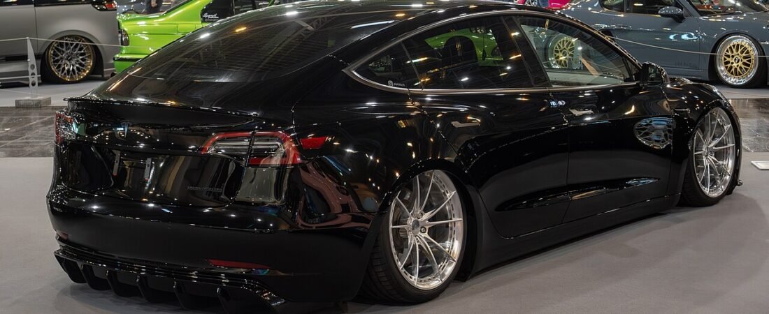 Tesla Model 3 (2024)
